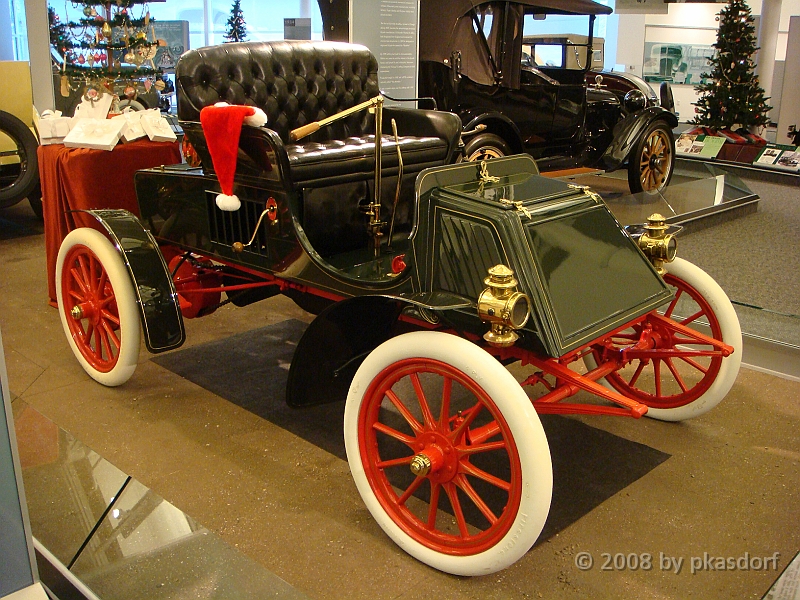 055 Walter P Chrysler Museum [2008 Dec 13].JPG - Scenes from the Wallter P Chrysler Museum in Auburn Hills, Michigan.